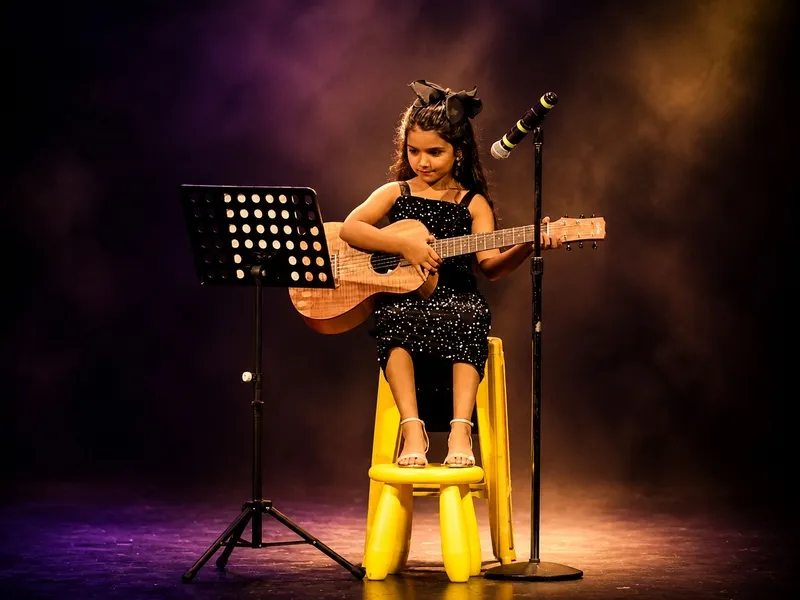 Guitar lessons at Spotlight Academy in Spring & The Woodlands, TX